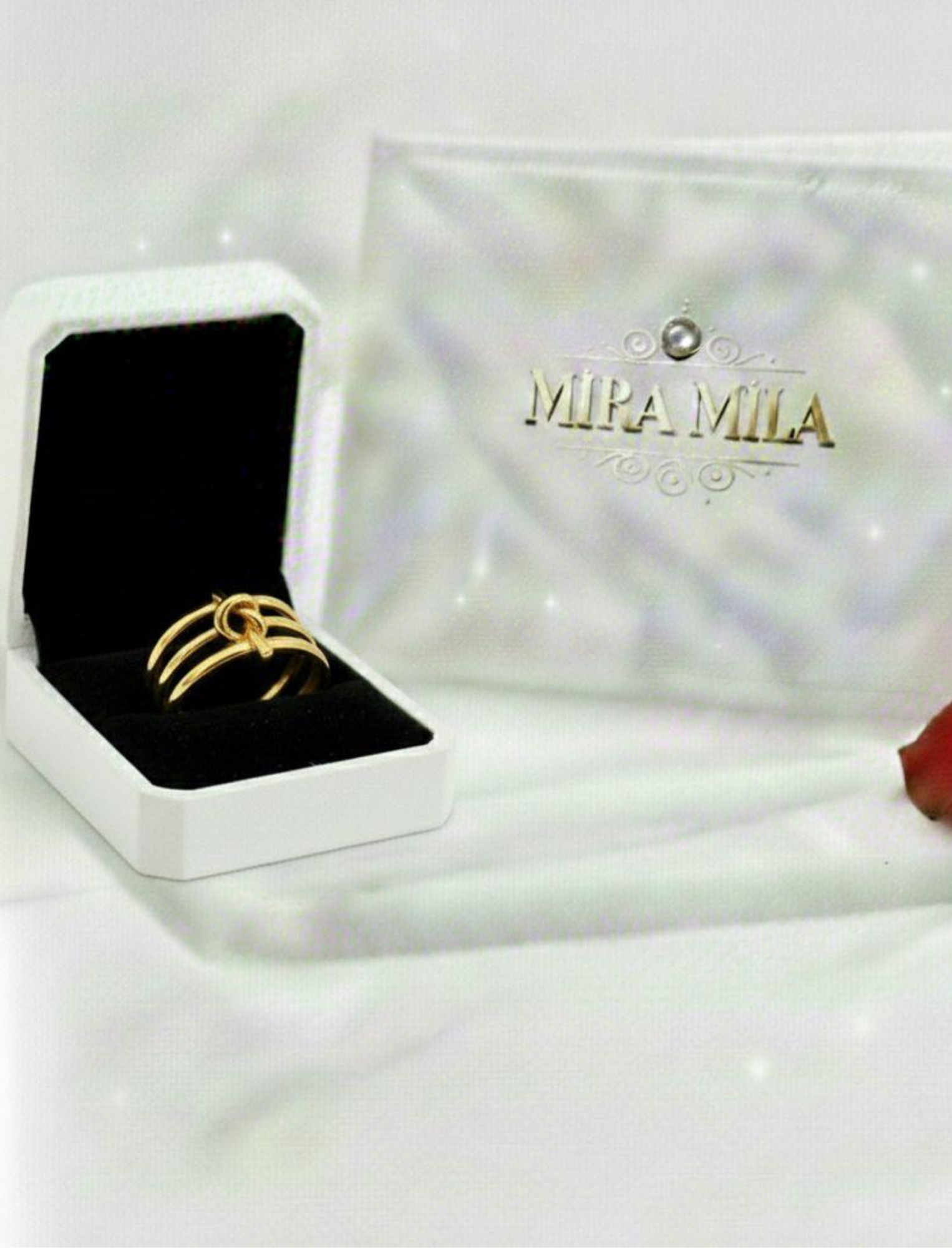 Anillo Nudo Dorado Ajustable – Mira Mila